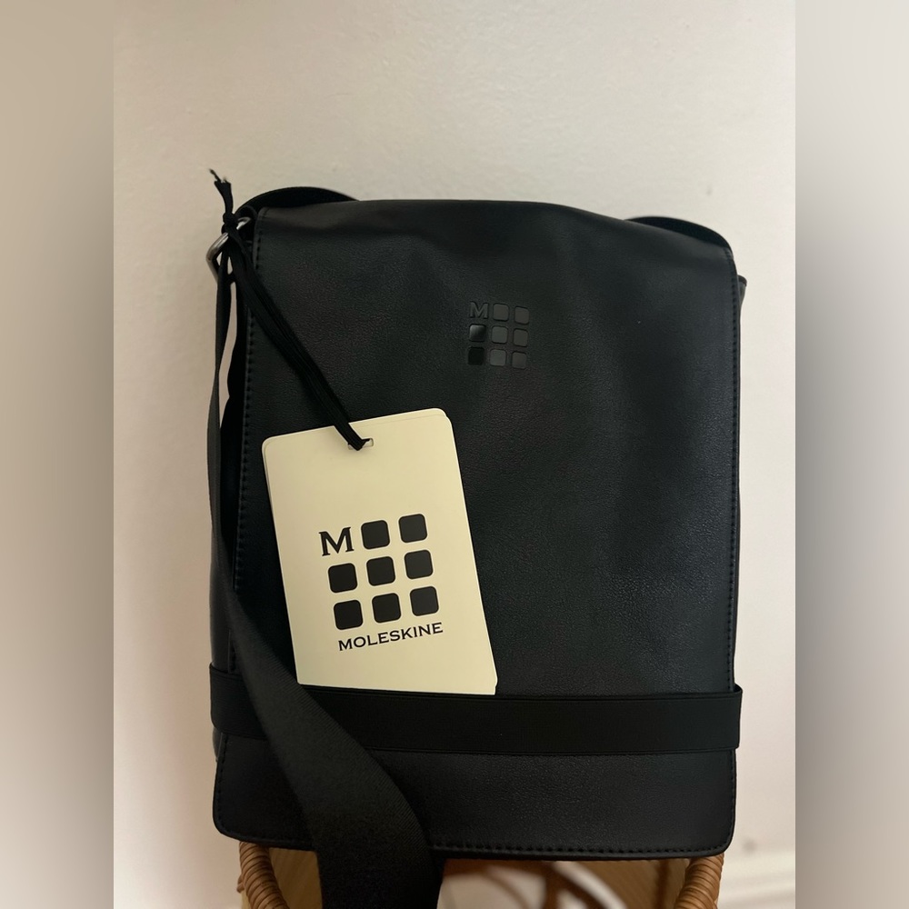Moleskine Classic Reporter Bag (Discontinued)